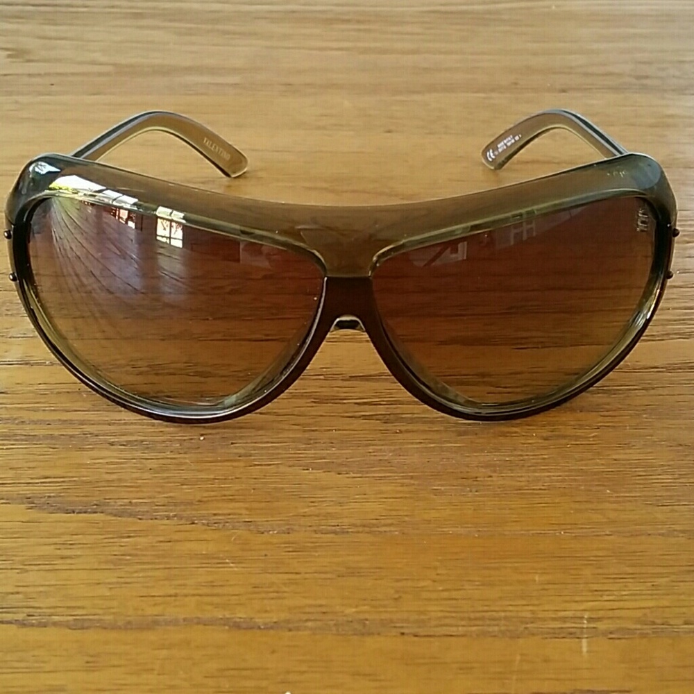 New Valentino sunglasses w/case!